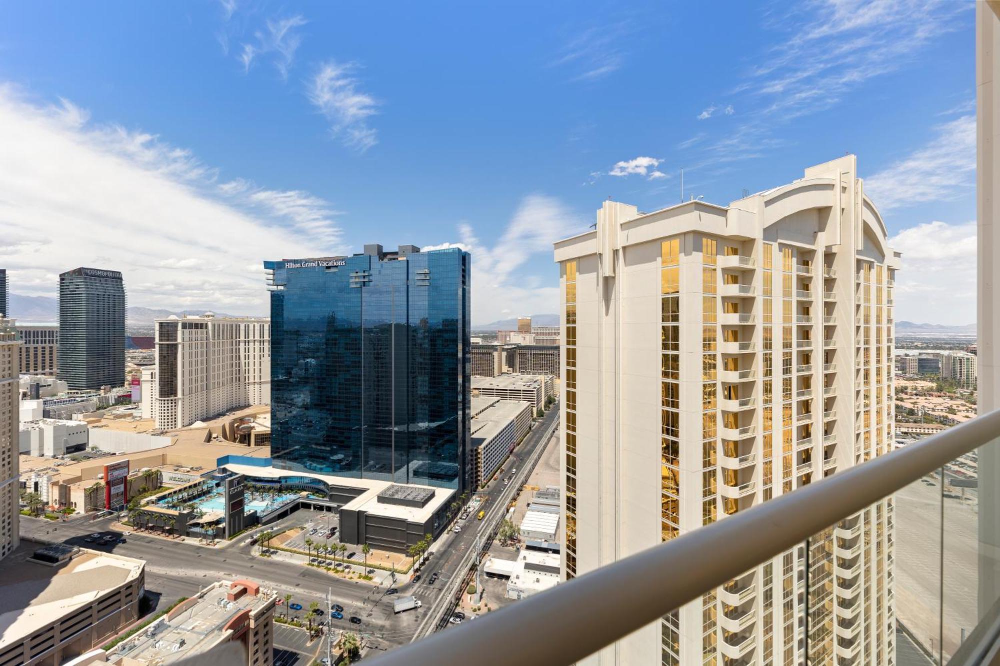 Lucky Gem Penthouse & Luxury Suites At Signature Resort, Balcony Strip View 2605 Las Vegas Exterior photo