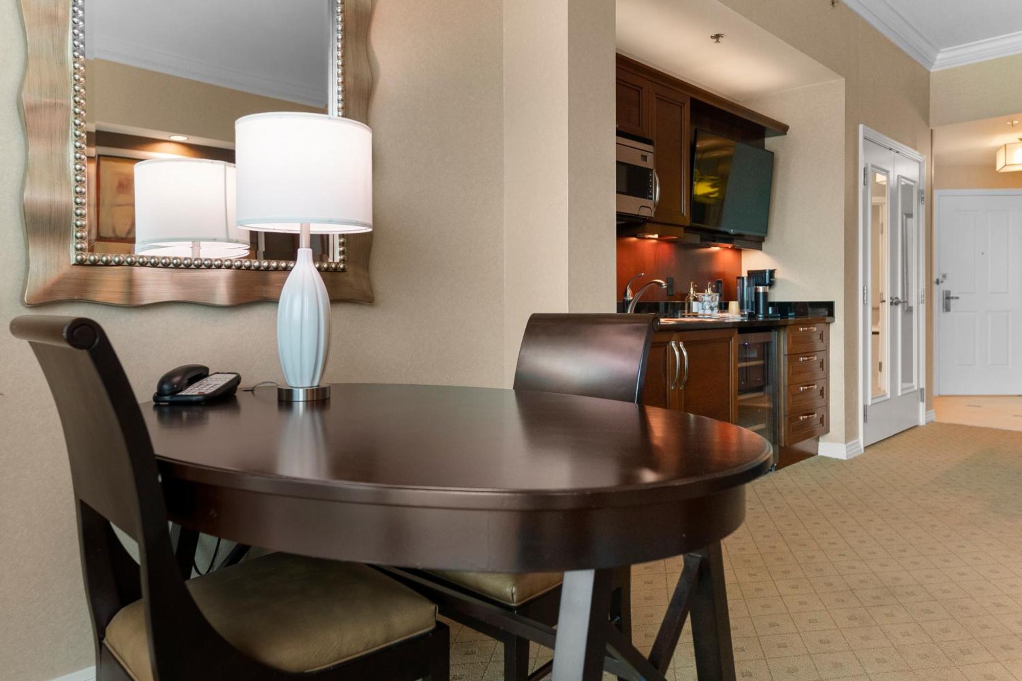 Lucky Gem Penthouse & Luxury Suites At Signature Resort, Balcony Strip View 2605 Las Vegas Exterior photo