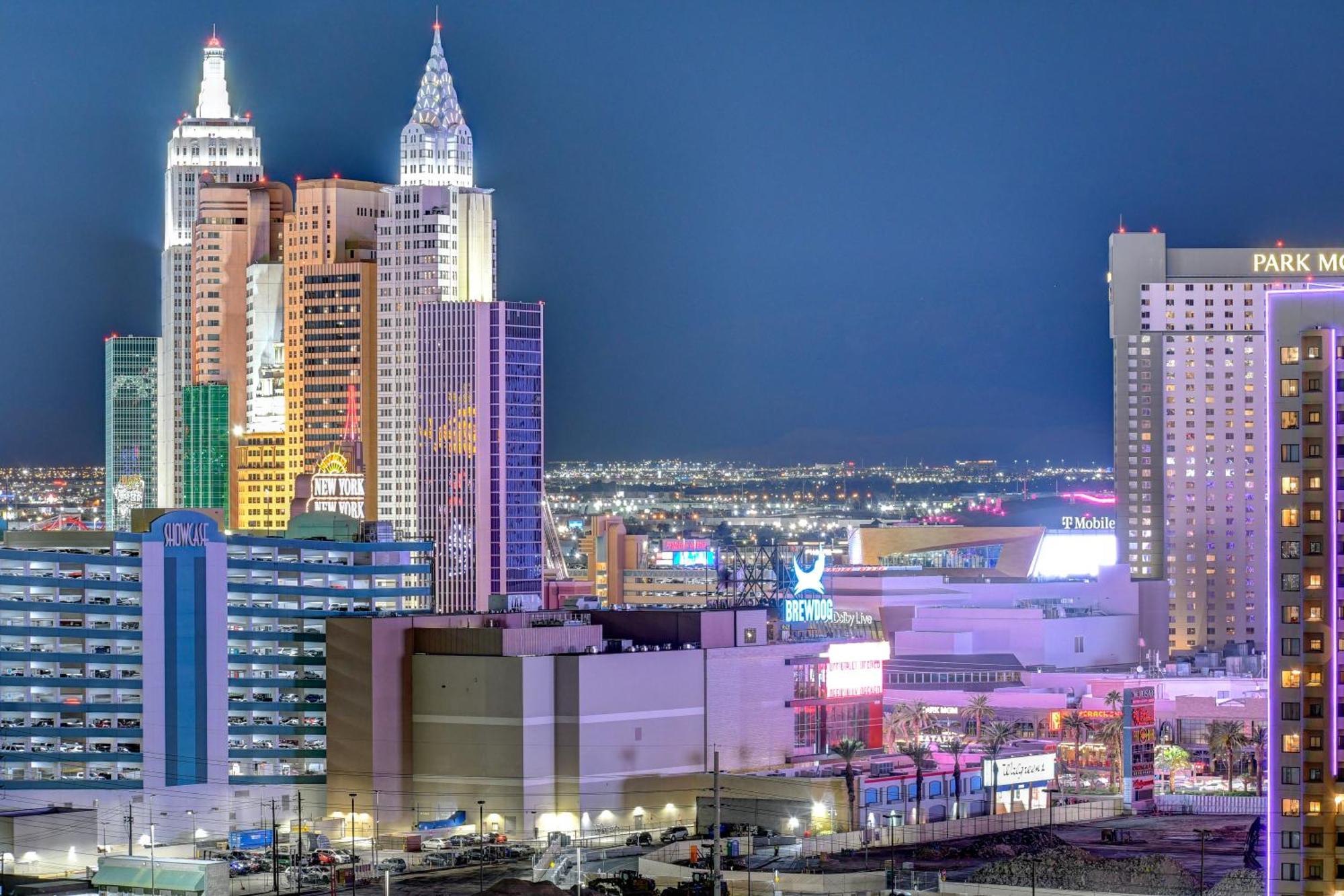 Lucky Gem Penthouse & Luxury Suites At Signature Resort, Balcony Strip View 2605 Las Vegas Exterior photo